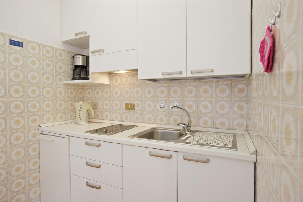 Appartamento Casa Augusta Maccagno Esterno foto